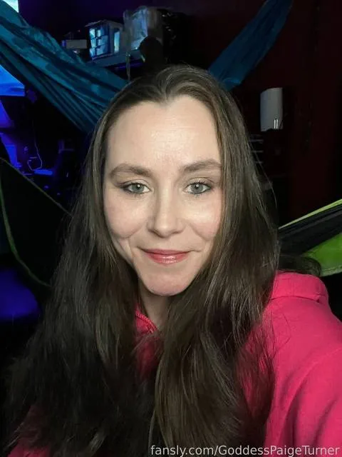 @GoddessPaigeTurner