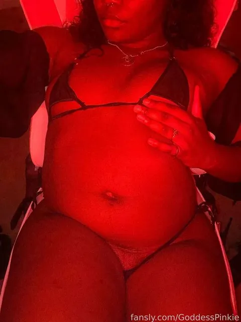 @GoddessPinkie