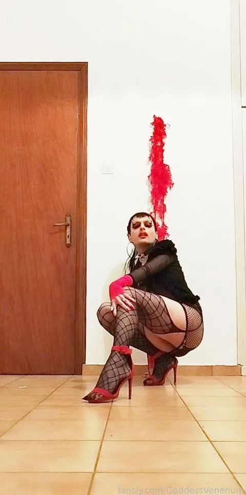 @GoddessVenenum