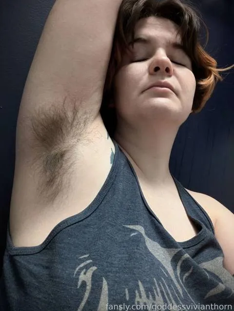@goddessvivianthorn