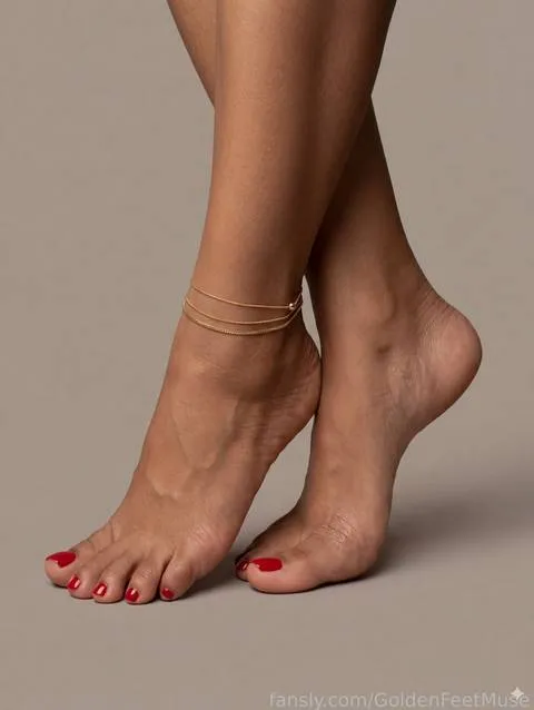 @GoldenFeetMuse