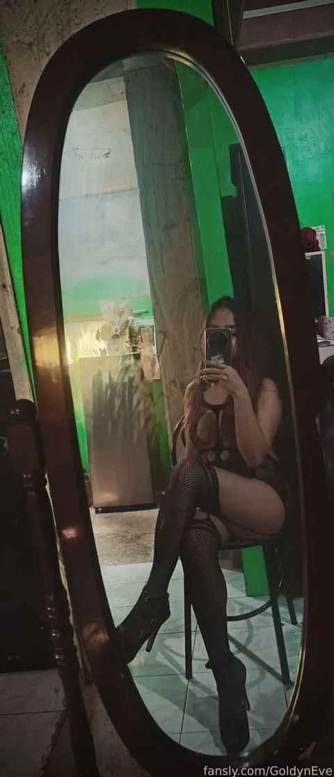 @GoldynEve