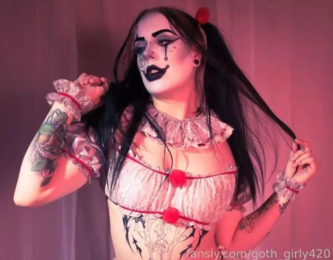 @goth_girly420