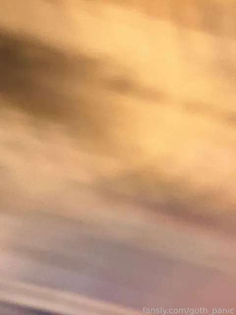 @goth_panic