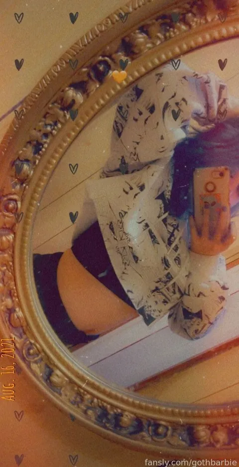 @gothbarbie