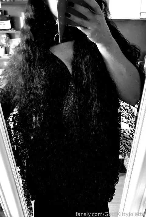 @GothKittyJolette
