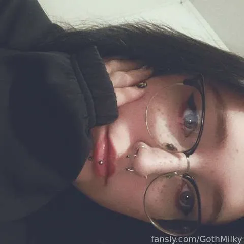 @GothMilky