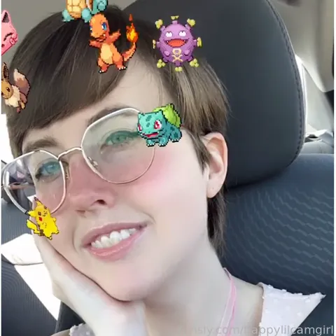 @happylilcamgirl