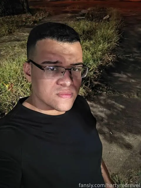 @hartyredrevel