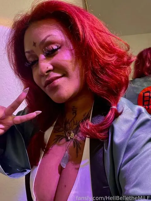 @HellBelletheMILF