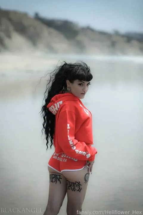@Hellflower_Hex
