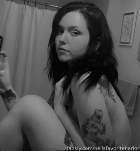 @hellsfavoriteharlot
