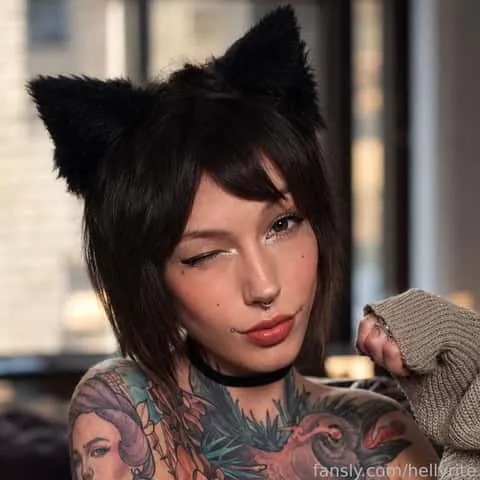@hellyrite