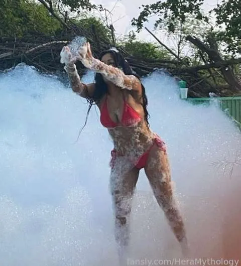@HeraMythology