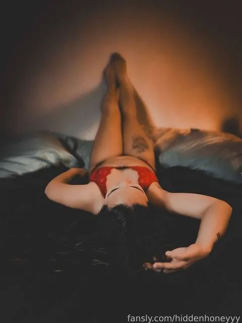@hiddenhoneyyy