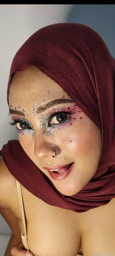 @HijabHunny