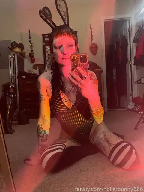 @hollerbunny666