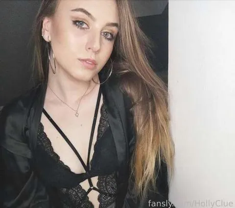 @HollyClue