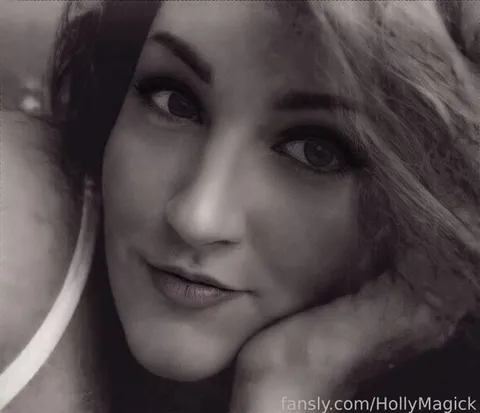 @HollyMagick