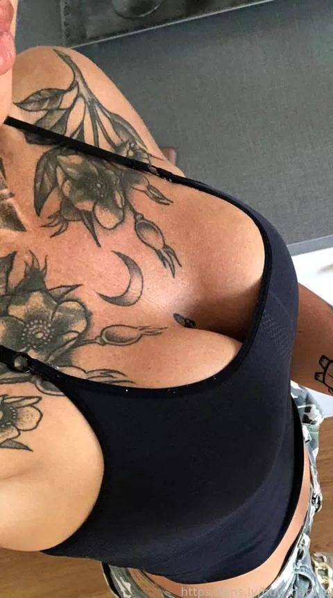 @holymaryxo