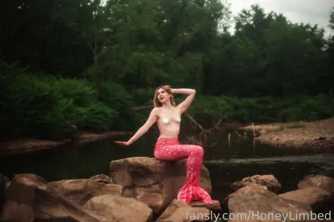 @HoneyLimbed
