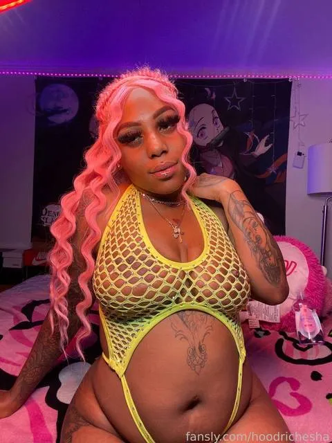 @hoodrichesha
