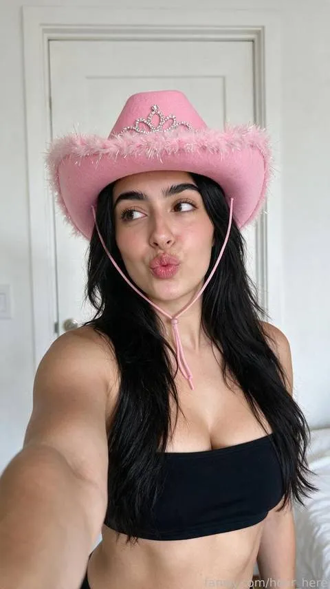 @hoor_here