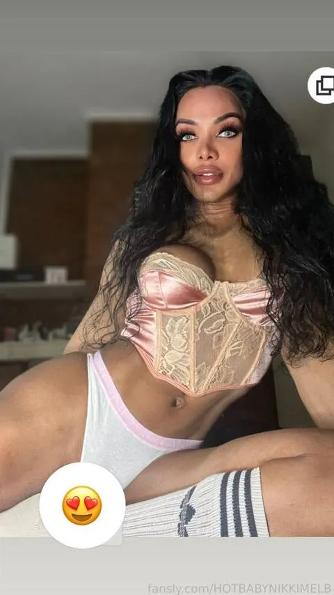 @HOTBABYNIKKIMELB