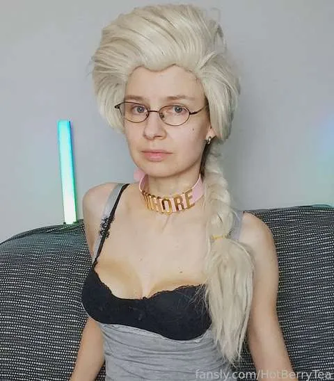 @HotBerryTea