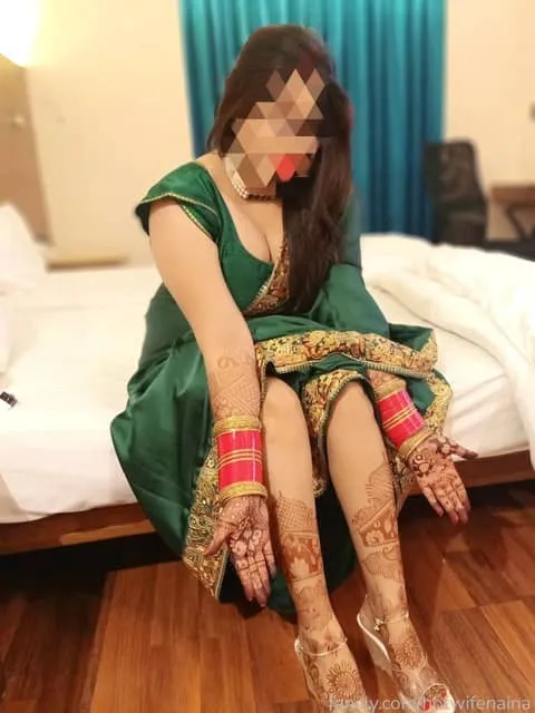 @hotwifenaina
