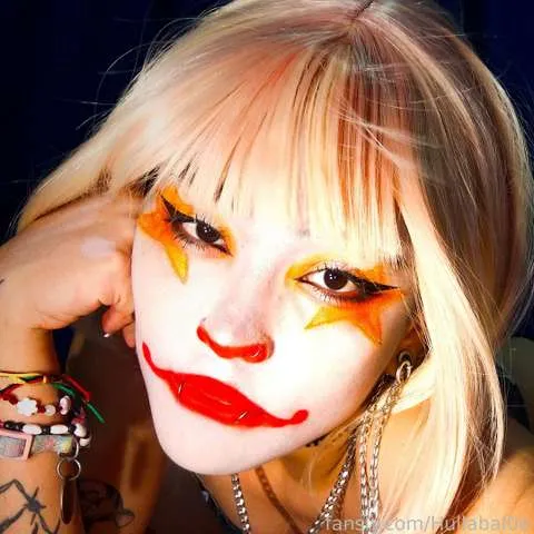 @Hullabal0o