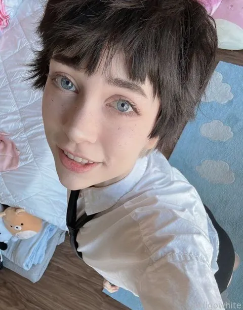 @indigowhite