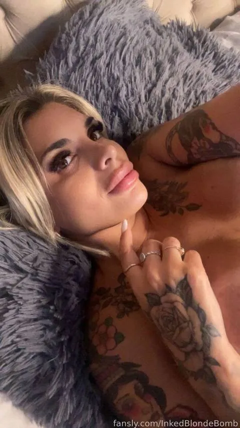 @InkedBlondeBomb