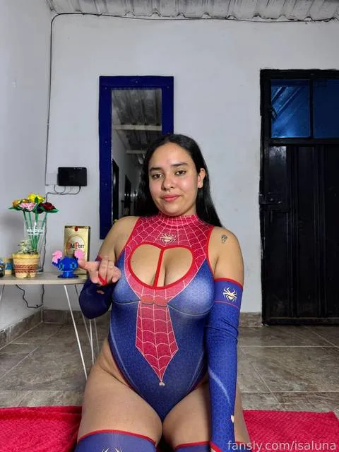 @isaluna