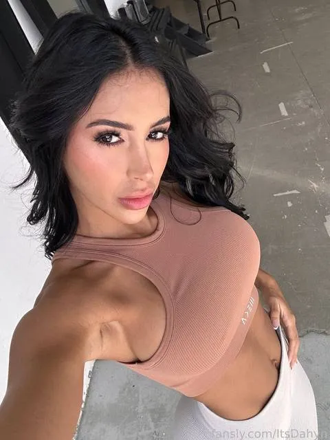 @ItsDahyn
