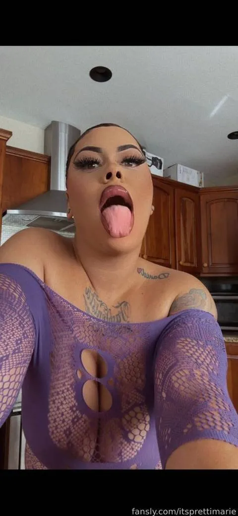 @itsprettimarie