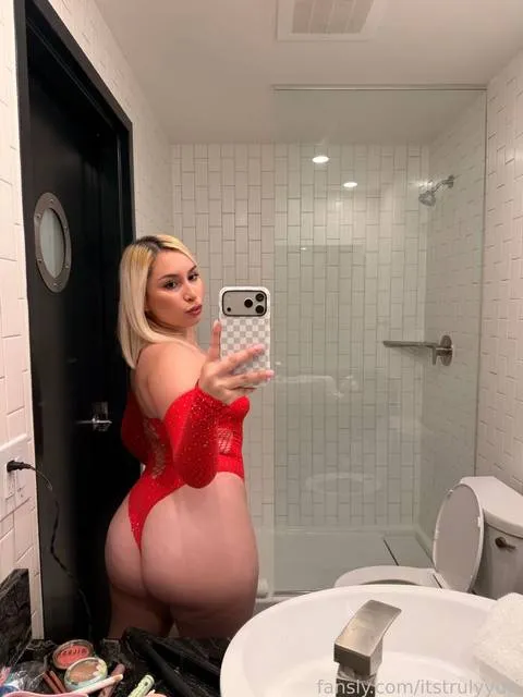 @itstrulyyuri