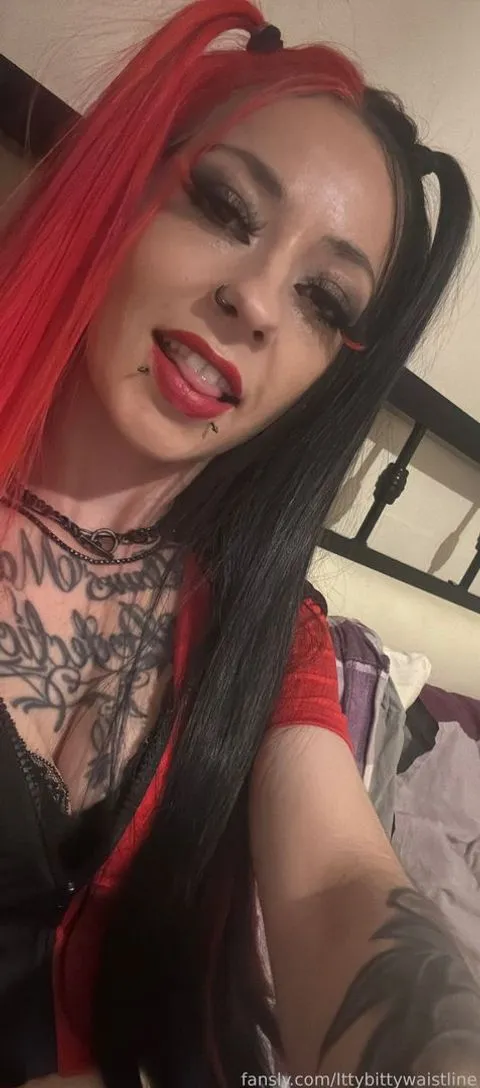 @Ittybittywaistline