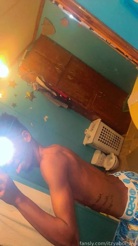 @itzyaboi_zay