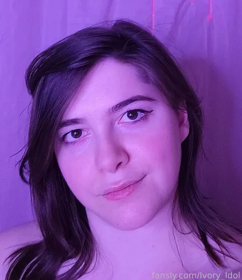 @Ivory_Idol