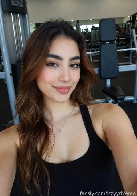 @izzyyriveraa