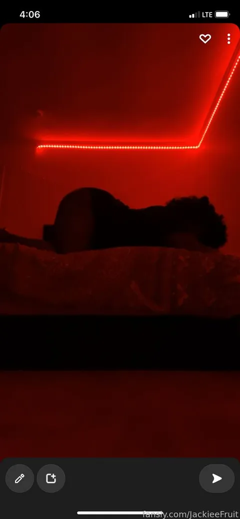 @JackieeFruit