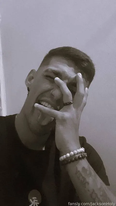@JacksonHoly