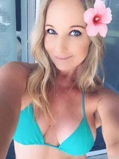 @JamieSynn