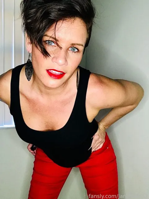 @JanelDee33
