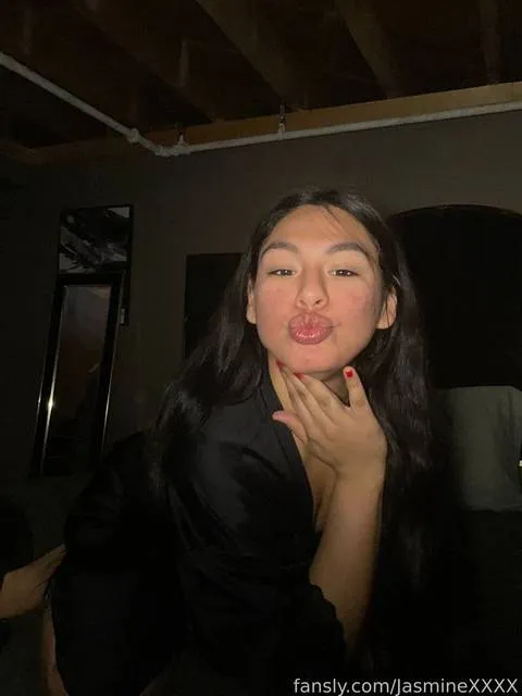 @JasmineXXXX