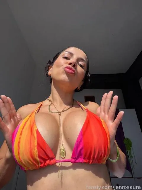 @Jenrosaura