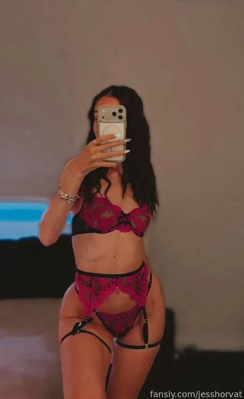 @jesshorvat