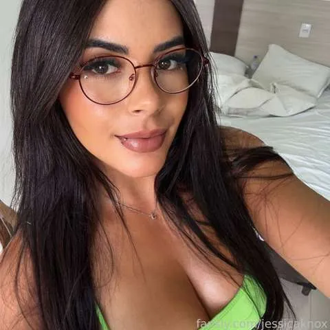 @jessicaknox