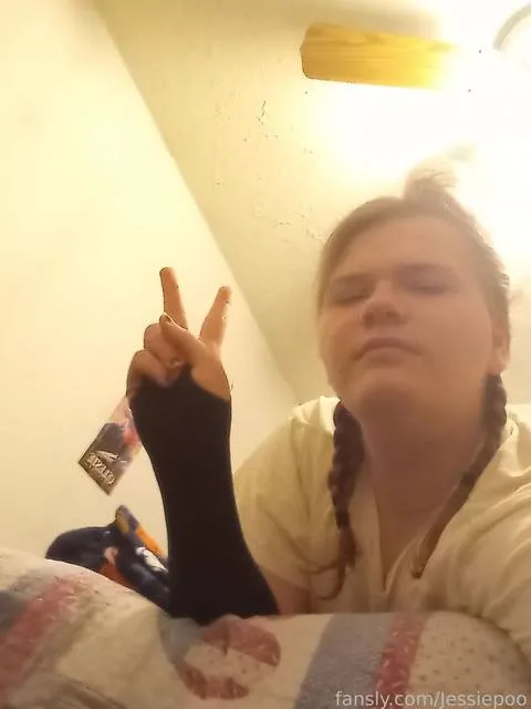 @Jessiepoo